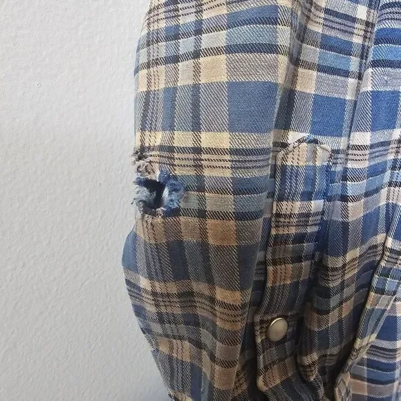 Wrangler Brushpopper Shirt Men's Size XLT Long‎ Tail Plaid Snaps Blue Vintage - Picture 6 of 15